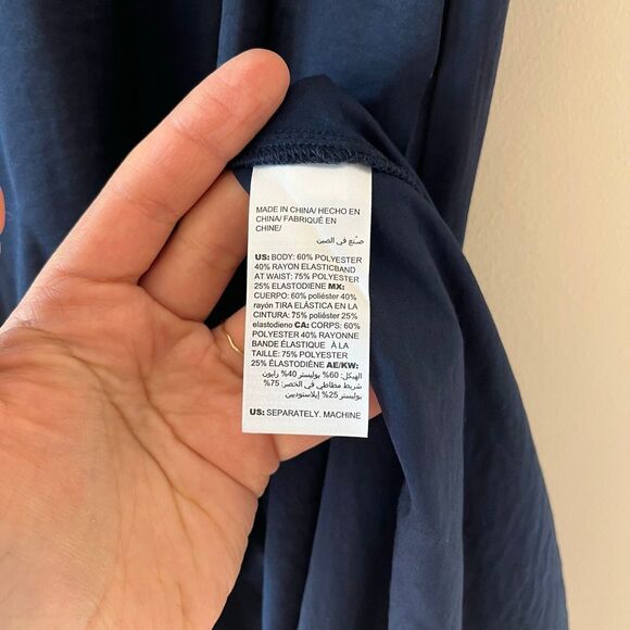 Chico’s silky Blue Split maxi skirt size 12/14 lightweight flowy - Picture 8 of 9